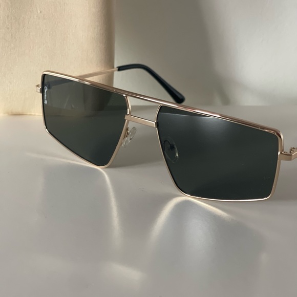 OTRA Gold Frame Sunglasses NWT - Picture 11 of 12